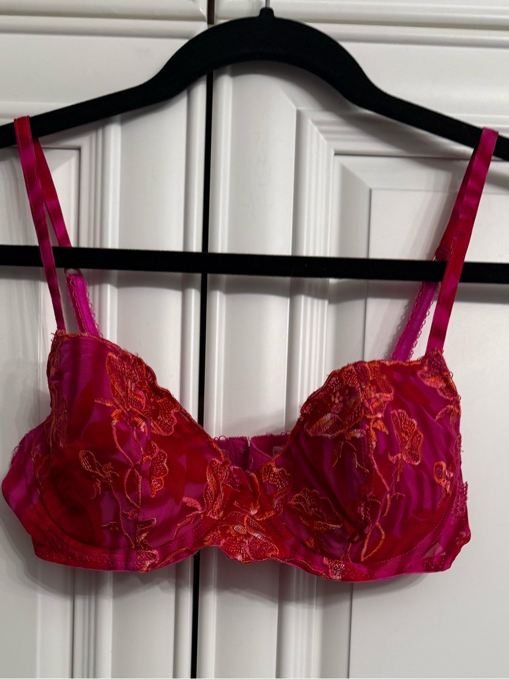 Roselle Size 34C Lined Fuchsia Embroidered Underwire Bra with Orange Accent
